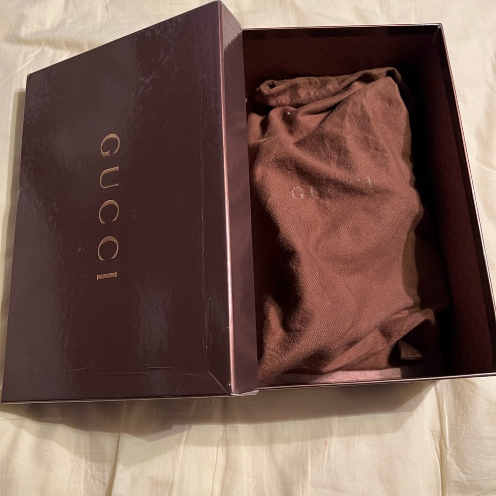 Gucci hi heels sandals pre owned very good condition $250